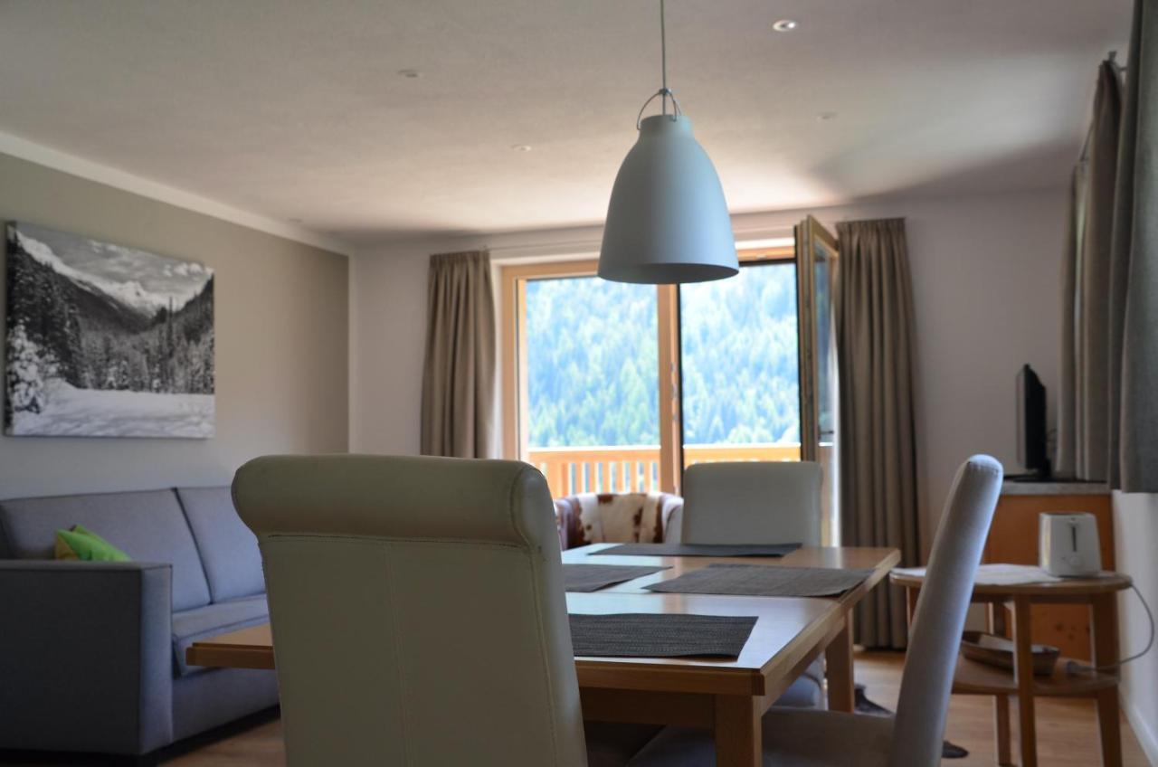 Haus Nick, Appartementhaus ซังคท์อันทอนอัมอาร์ลแบร์ก ภายนอก รูปภาพ